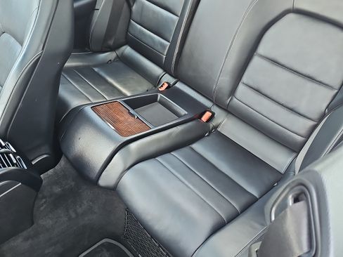 Used 2010 Mercedes-Benz E 550 Coupe image 14