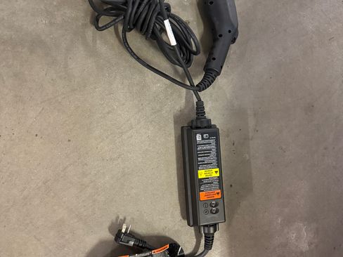 Used 2018 Chevrolet Volt Premier w/ Driver Confidence Package image 17