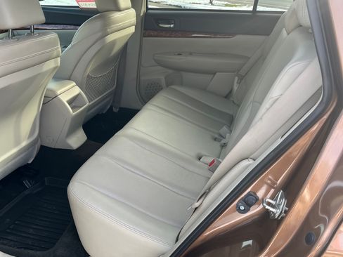 Used 2012 Subaru Outback 2.5i Limited w/ Moonroof Pkg image 13