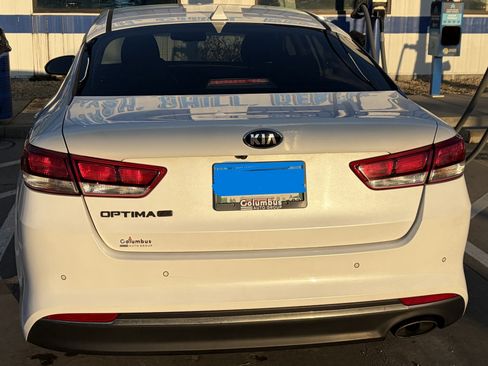 Used 2016 Kia Optima LX w/ LX Convenience Package image 4