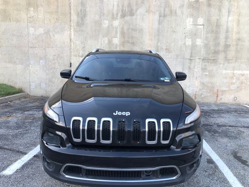 Used 2014 Jeep Cherokee Limited w/ Technology Group AWD/4WD image 5