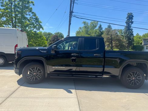 Used 2023 GMC Sierra 1500 Pro w/ Graphite Edition AWD/4WD image 1