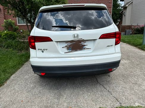 Used 2017 Honda Pilot EX-L image 2