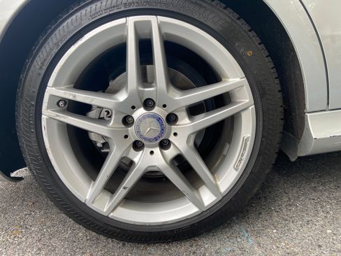 Used 2014 Mercedes-Benz E 350 4MATIC Sedan image 5