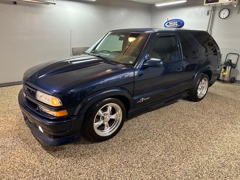 Used 2002 Chevrolet Blazer Xtreme w/ Preferred Equipment Group RWD image 1