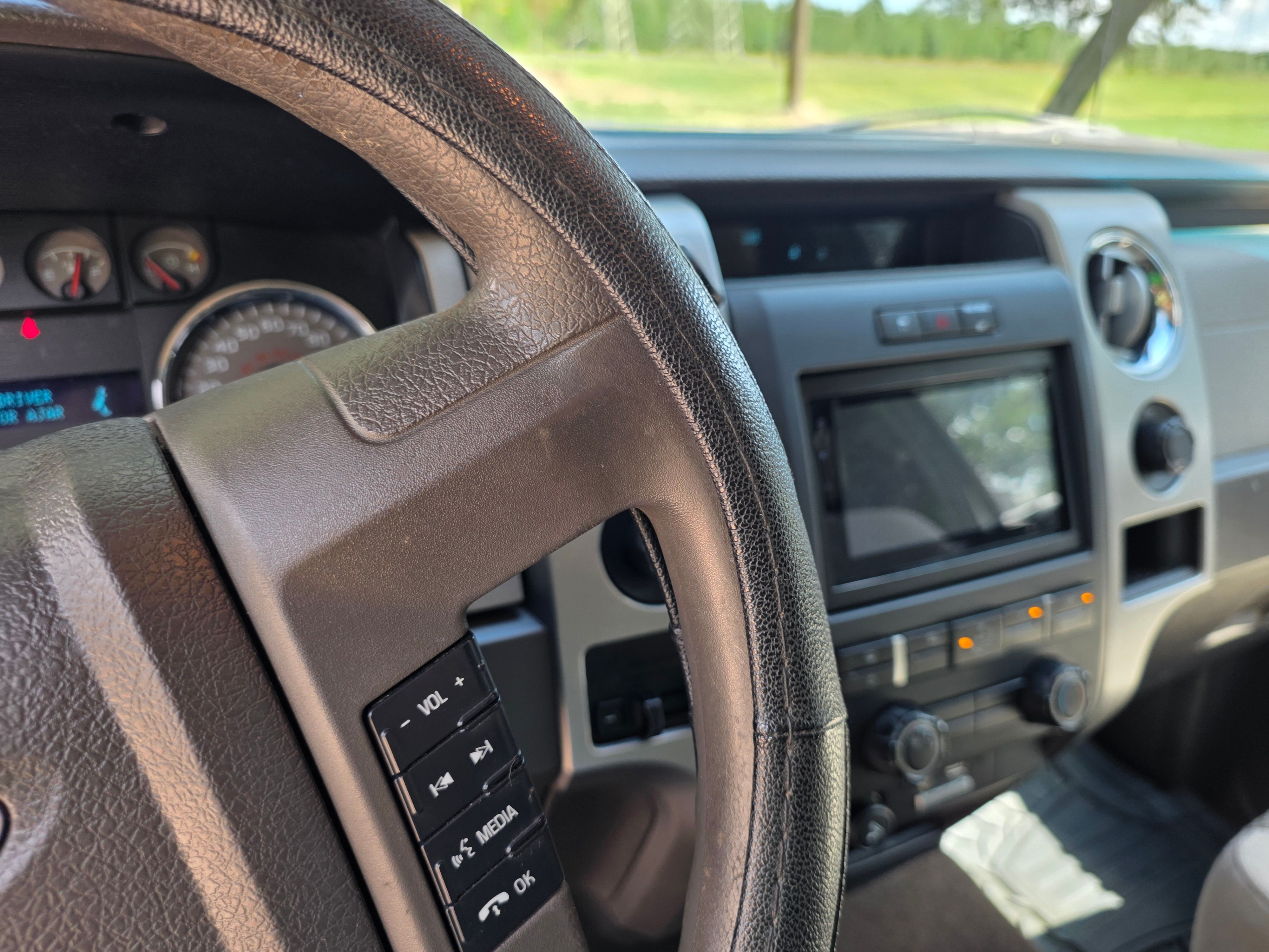 Used 2010 Ford F150 XLT AWD/4WD image 14