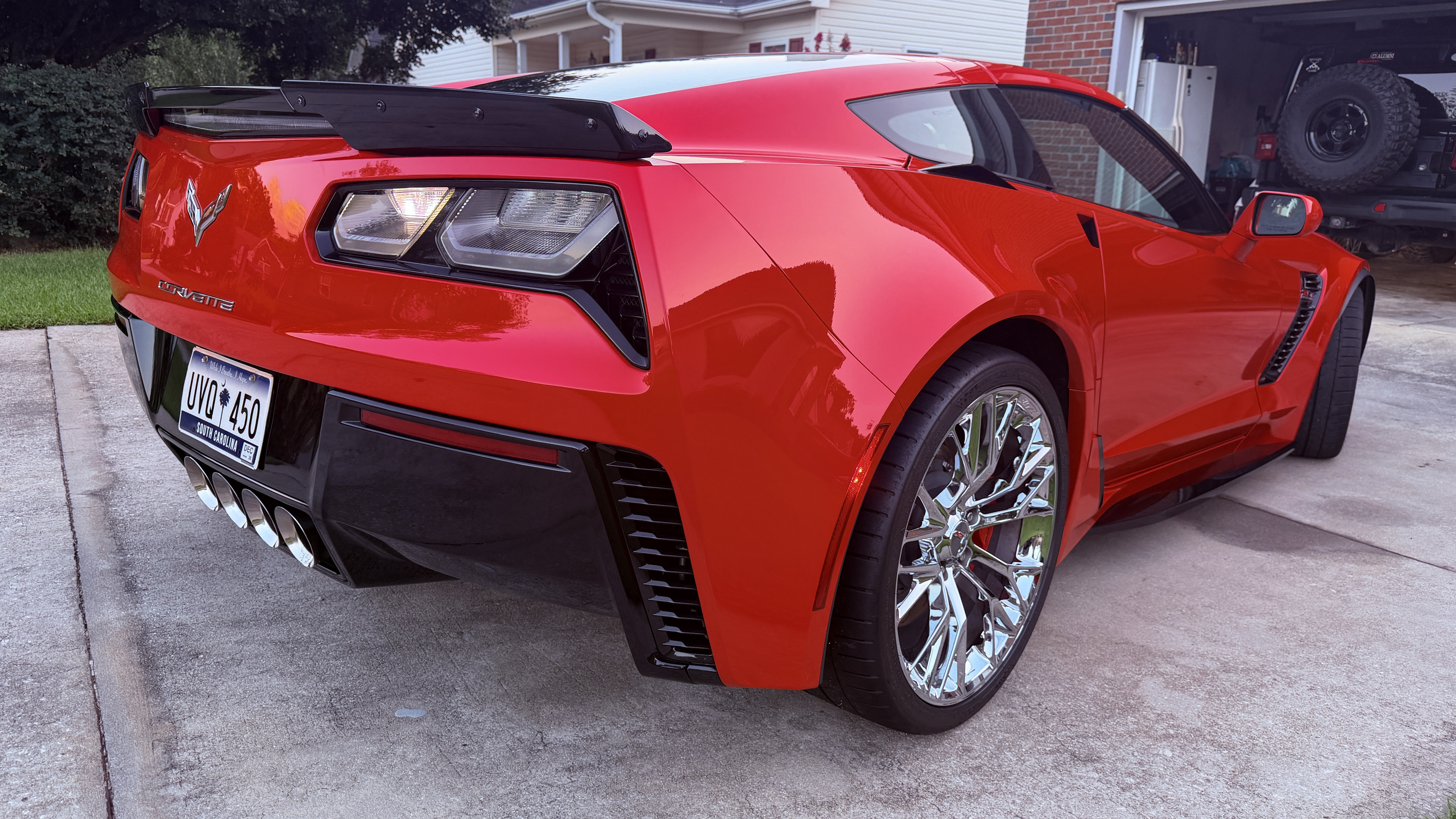 Used 2015 Chevrolet Corvette Z06 w/ 2LZ Preferred Equipment Group RWD image 12