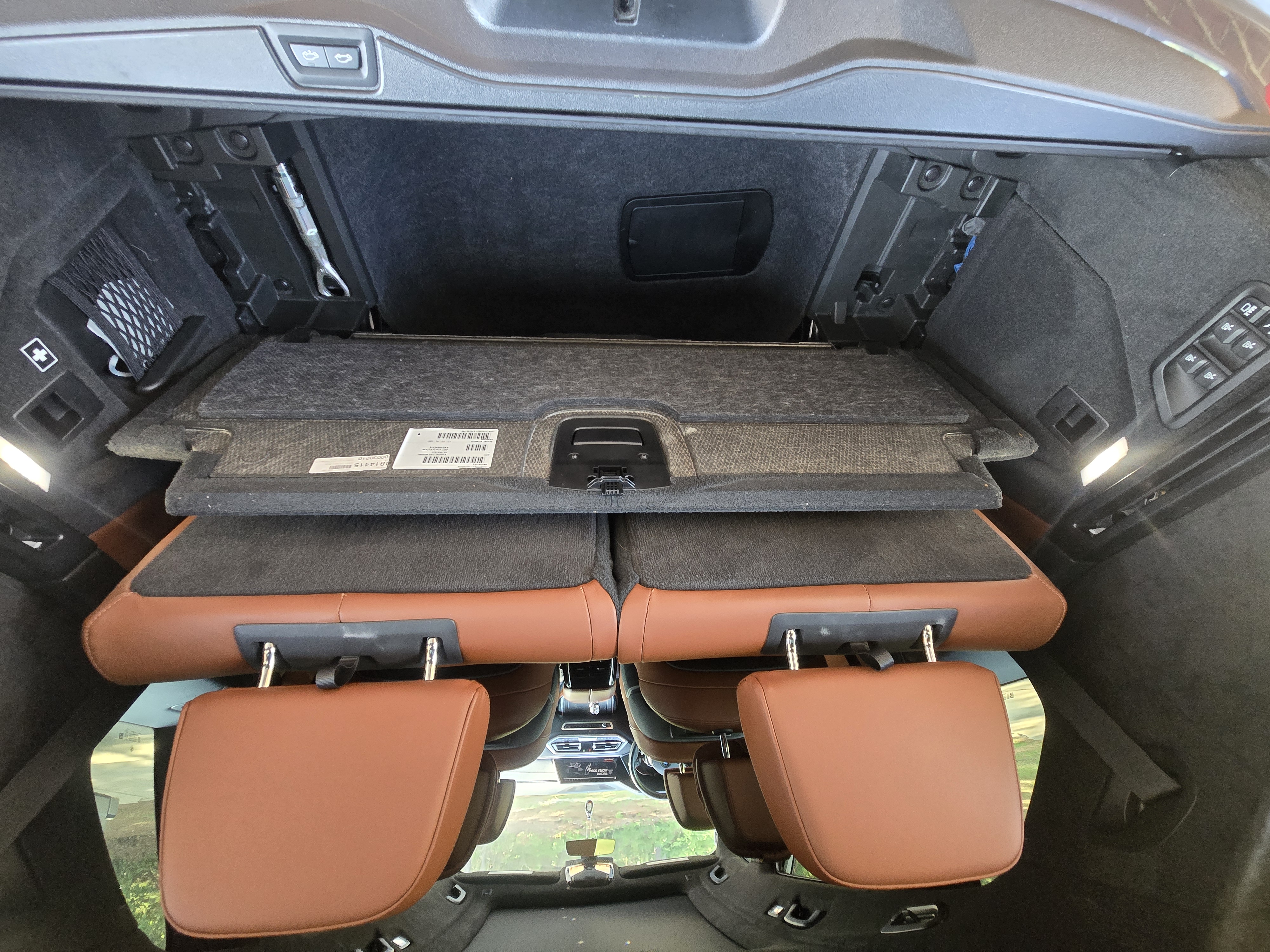 Used 2021 BMW X7 xDrive40i w/ M Sport Package AWD/4WD image 11