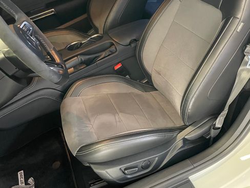 Used 2020 Ford Mustang Shelby GT350 w/ Technology Package image 14