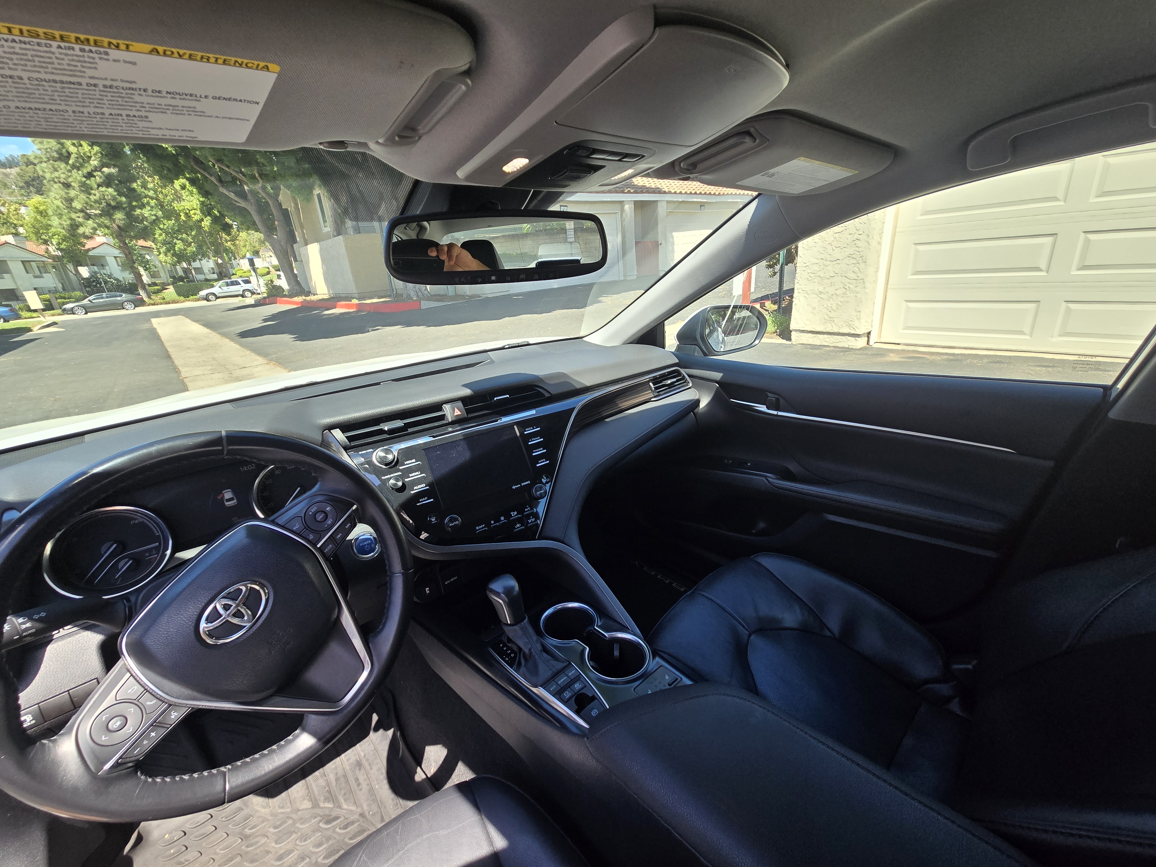 Used 2020 Toyota Camry XLE FWD image 13