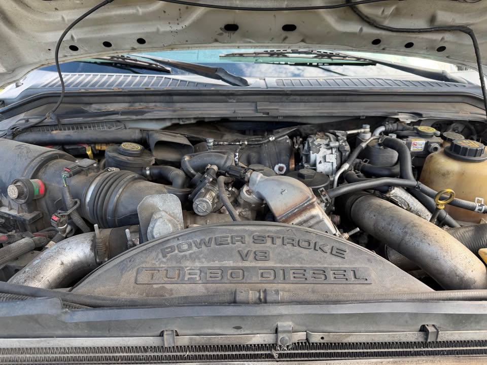 Used 2010 Ford F350 XLT RWD image 2