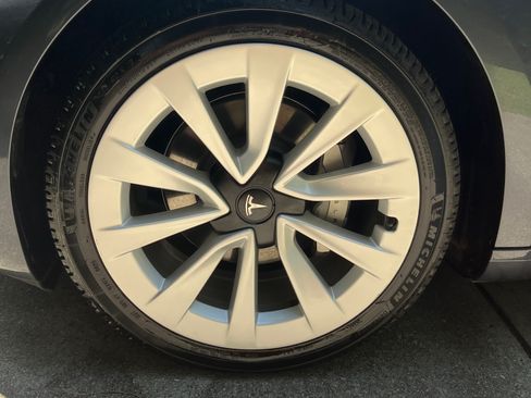 Used 2023 Tesla Model 3 Standard Range RWD image 6