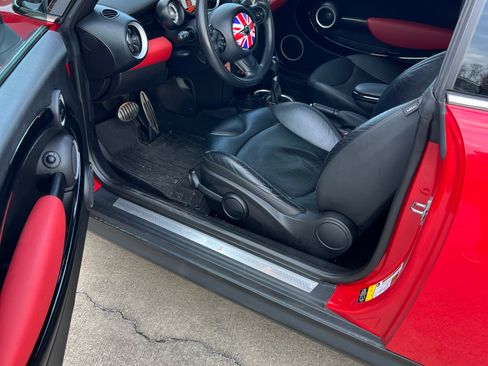 Used 2013 MINI Cooper S image 13
