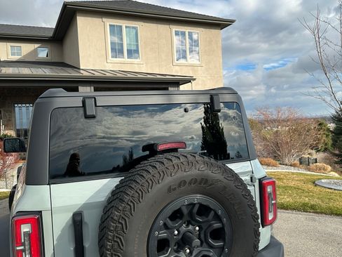 Used 2022 Ford Bronco Wildtrak image 2