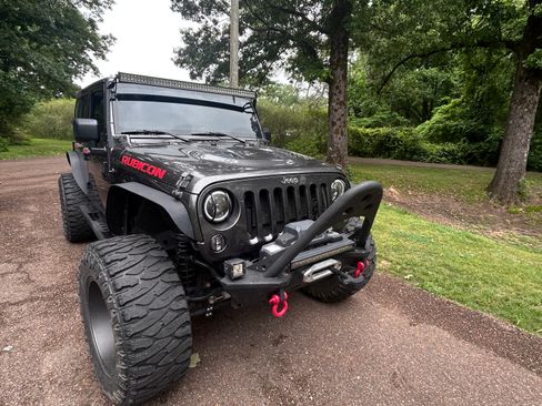 Used 2014 Jeep Wrangler Unlimited Rubicon AWD/4WD image 4