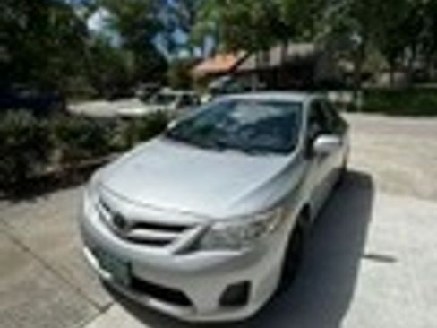 Used 2013 Toyota Corolla L FWD image 1