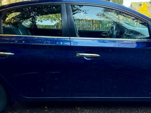 Used 2016 Nissan Sentra SV w/ Style Package image 15