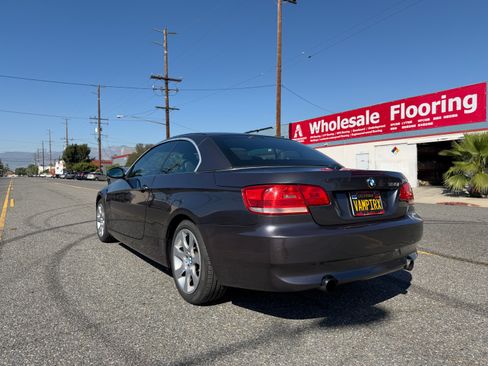 Used 2008 BMW 335i Convertible image 5