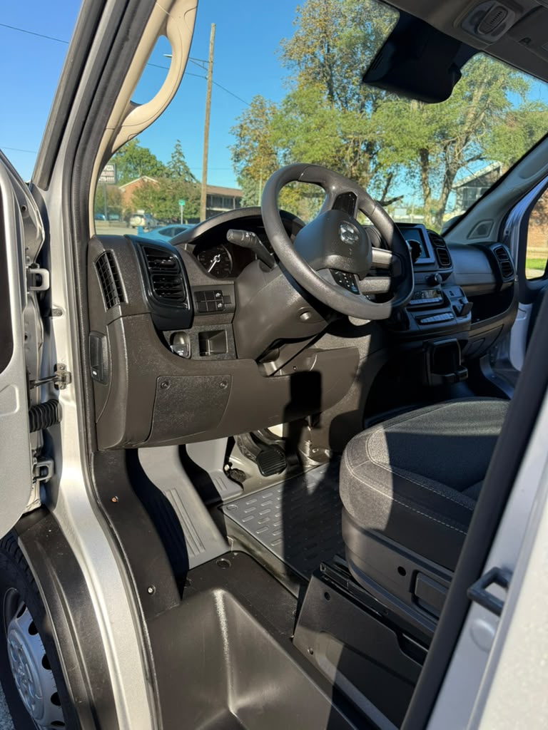 Used 2023 RAM ProMaster 3500 FWD image 12