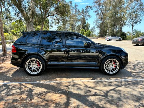Used 2009 Porsche Cayenne GTS AWD/4WD image 5