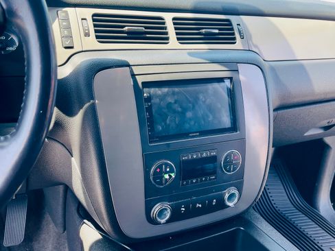 Used 2013 Chevrolet Tahoe LT AWD/4WD image 8