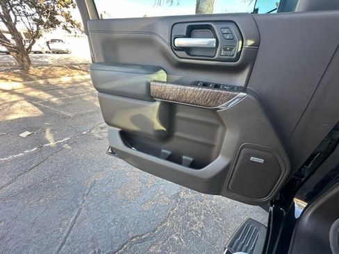 Used 2021 GMC Sierra 3500 Denali w/ Denali Ultimate Package image 21