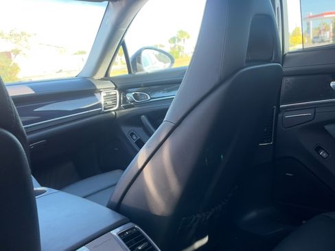 Used 2015 Porsche Panamera image 17