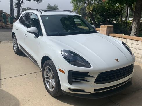 Used 2021 Porsche Macan Sport Edition image 9