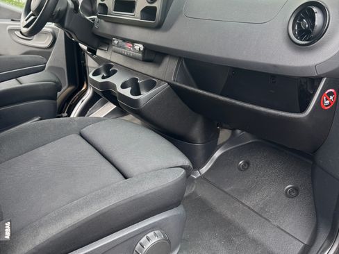 Used 2019 Mercedes-Benz Sprinter 144 image 13