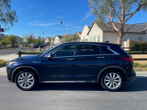 Used 2019 INFINITI QX50 Pure image 3