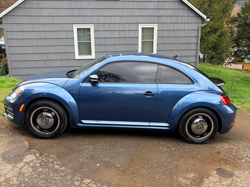 Used 2017 Volkswagen Beetle 1.8T Classic image 8