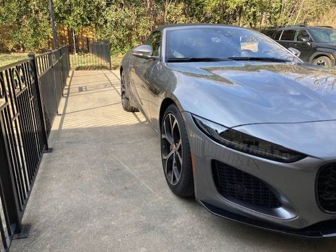 Used 2021 Jaguar F-TYPE Convertible image 4