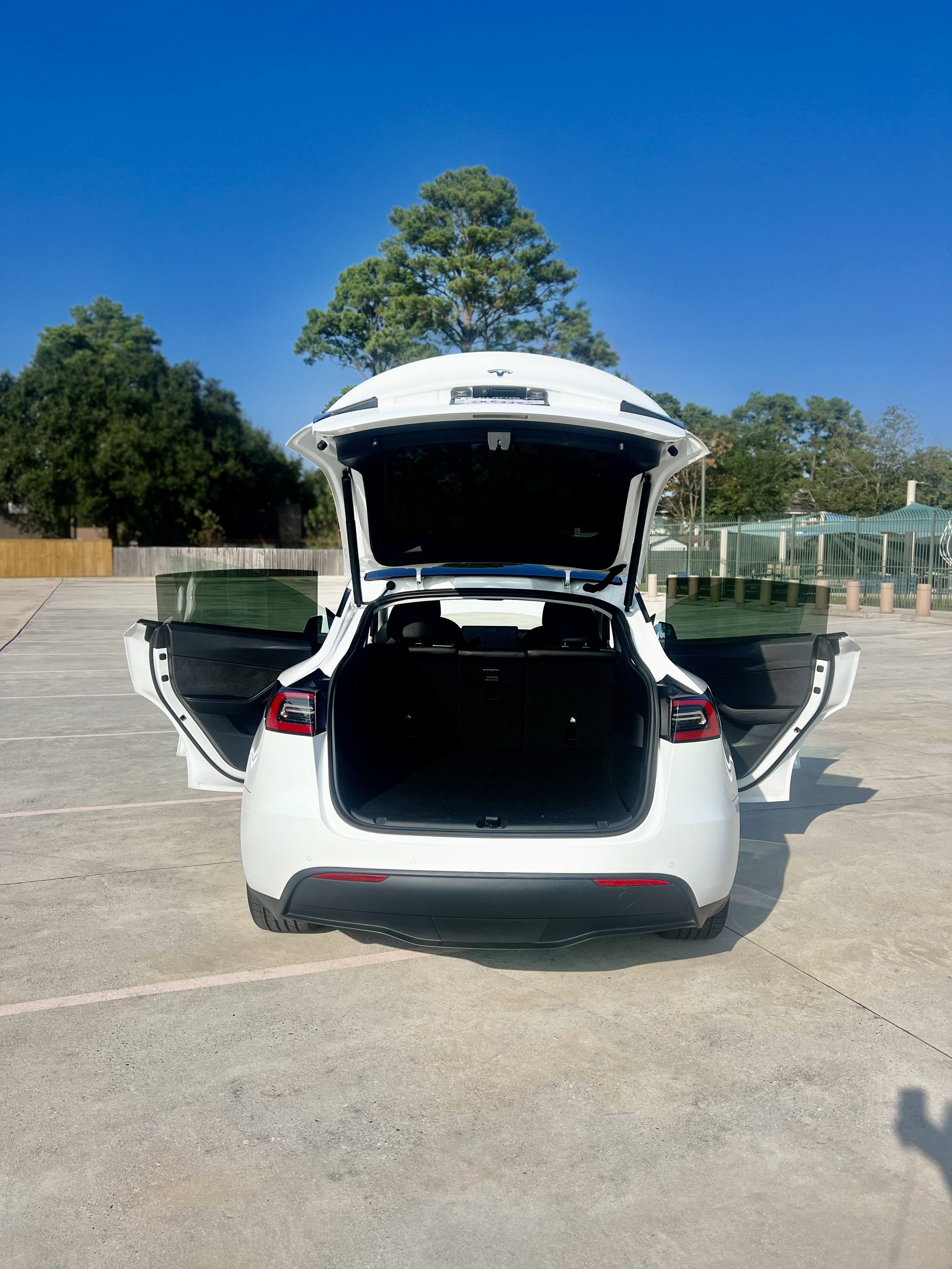 Used 2021 Tesla Model Y Long Range AWD/4WD image 2