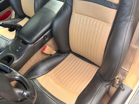 Used 1999 Chevrolet Corvette Coupe w/ Memory Pkg RWD image 26