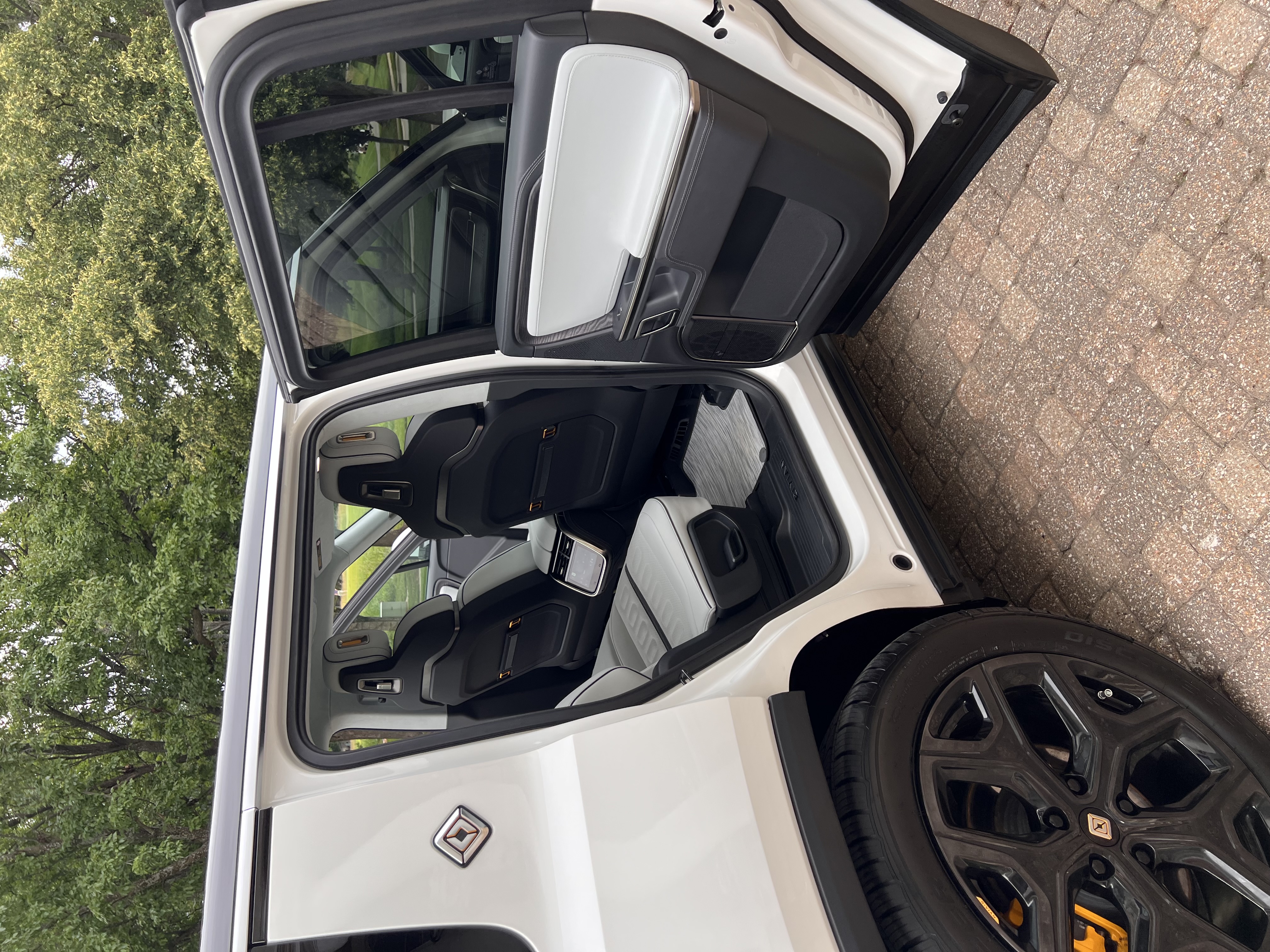 Used 2023 Rivian R1S Adventure Quad AWD/4WD image 17