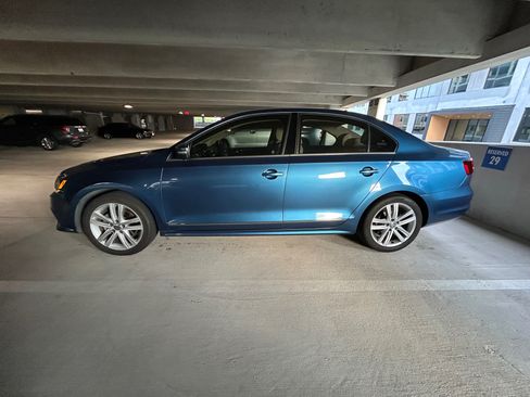 Used 2017 Volkswagen Jetta SEL image 13