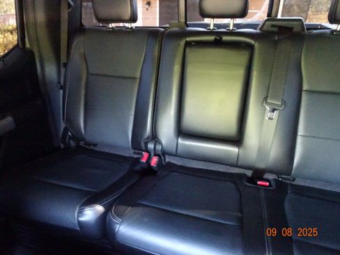 Used 2017 Ford F250 Lariat image 11