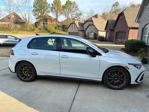 Used 2024 Volkswagen GTI S image 9