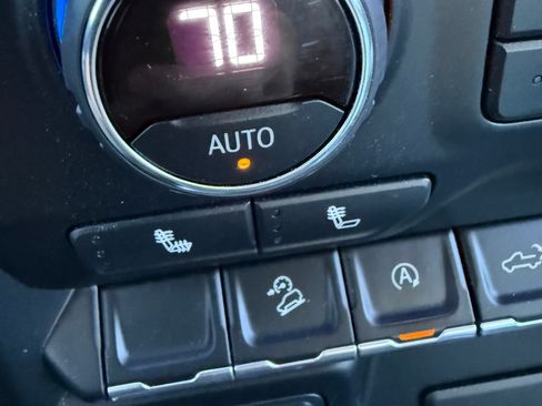 Used 2020 Chevrolet Silverado 1500 LT Trail Boss image 18