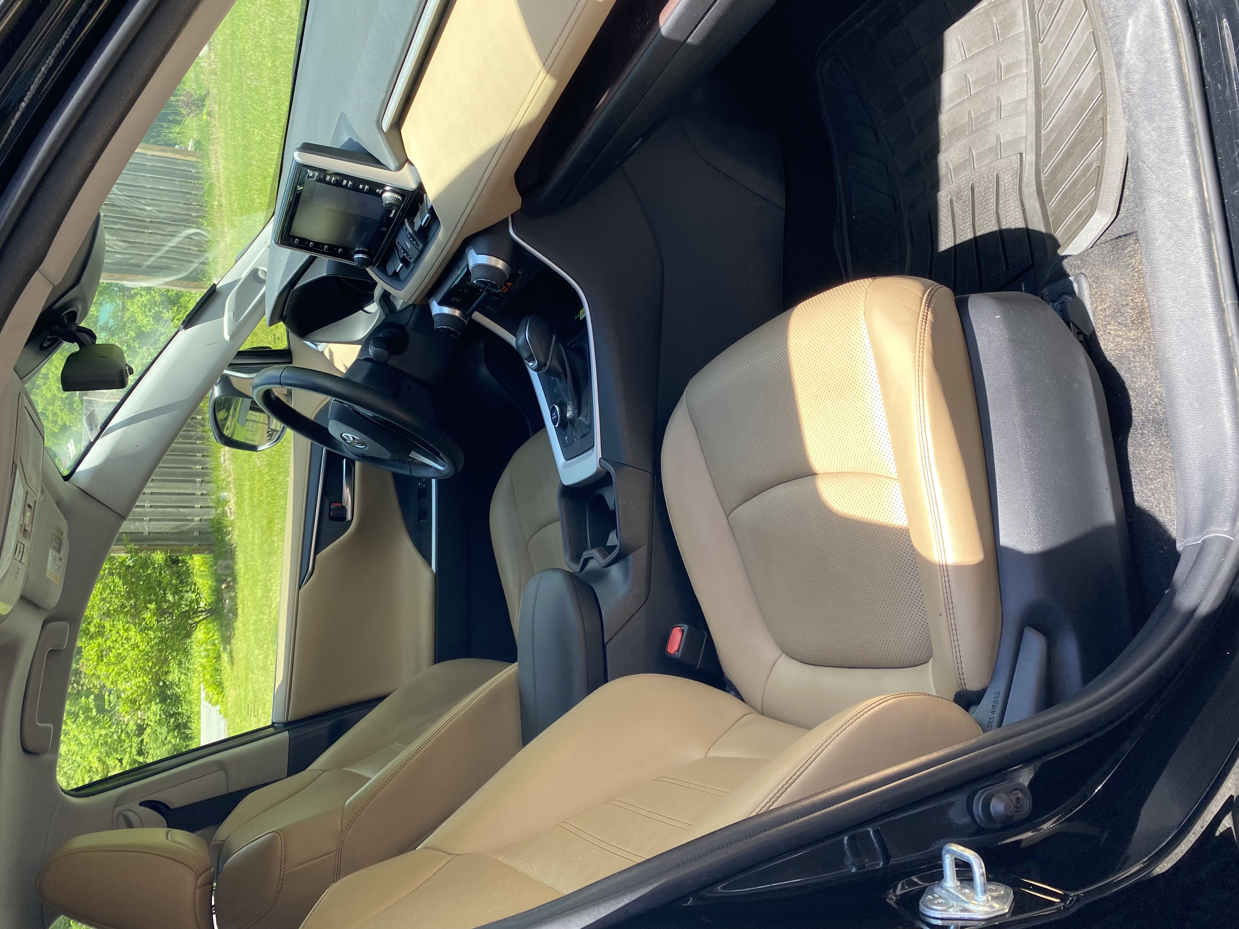 Used 2020 Toyota RAV4 Limited w/ Limited Grade Weather Package AWD/4WD image 8