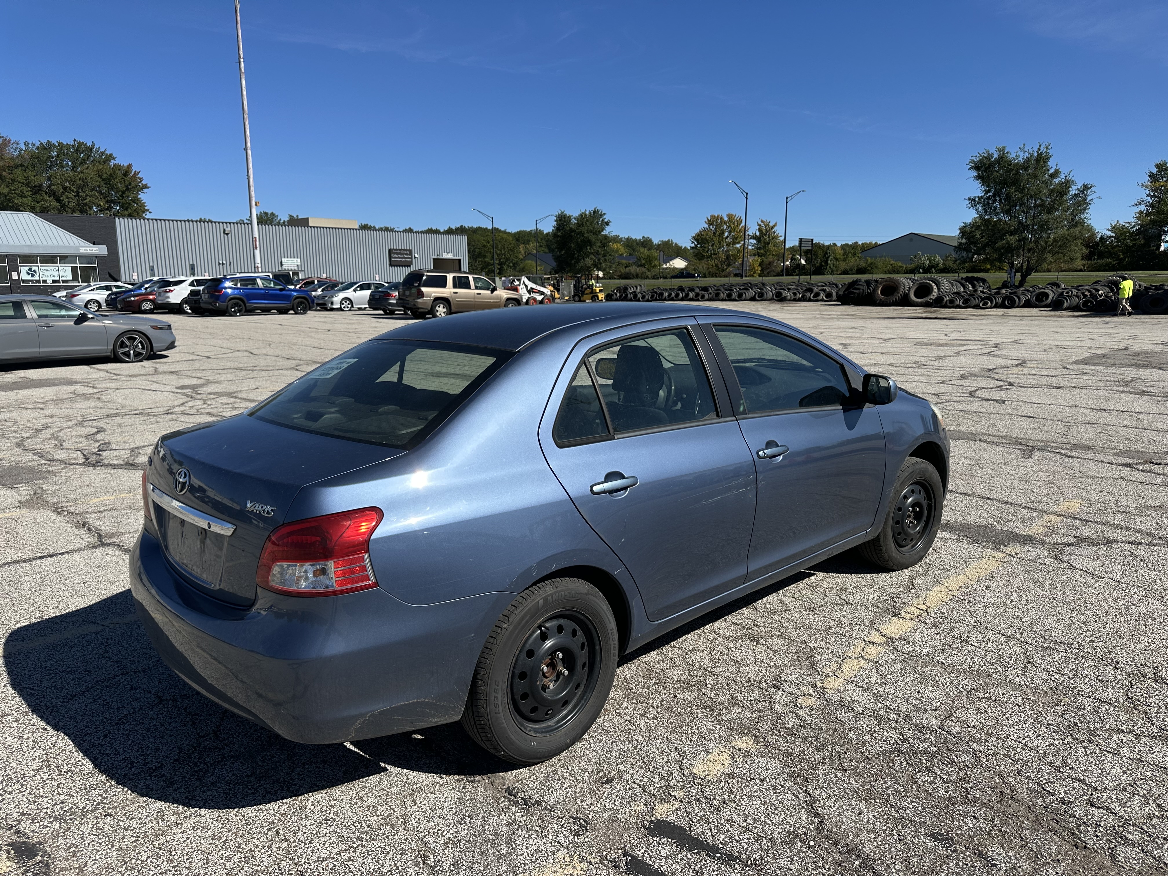 Used 2007 Toyota Yaris Sedan w/ Convenience Pkg FWD image 1