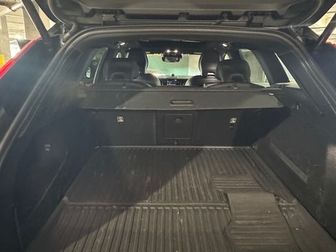 Used 2020 Volvo XC60 T8 Inscription w/ Protection Package AWD/4WD image 14