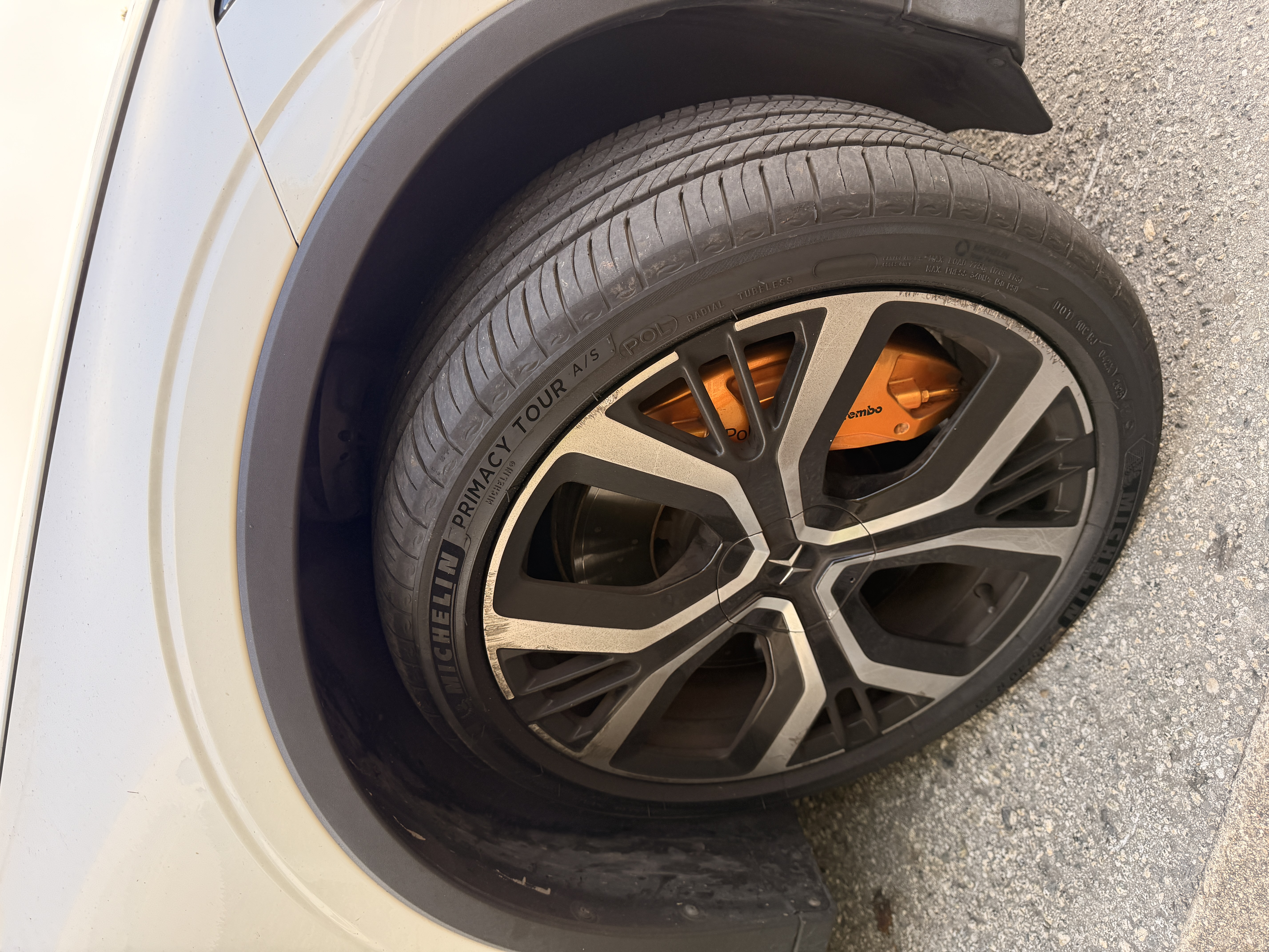 Used 2021 Polestar Polestar 2 w/ Performance Package AWD/4WD image 2