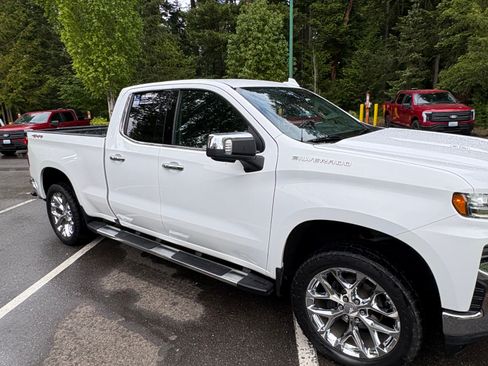 Used 2019 Chevrolet Silverado 1500 LTZ w/ LTZ Plus Package AWD/4WD image 2