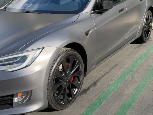 Used 2020 Tesla Model S AWD image 1