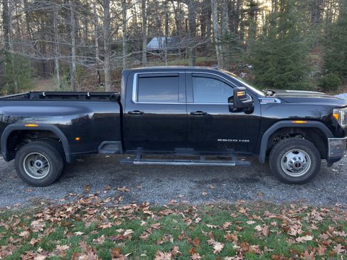 Used 2023 GMC Sierra 3500 SLE image 4