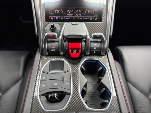Used 2021 Lamborghini Urus image 17