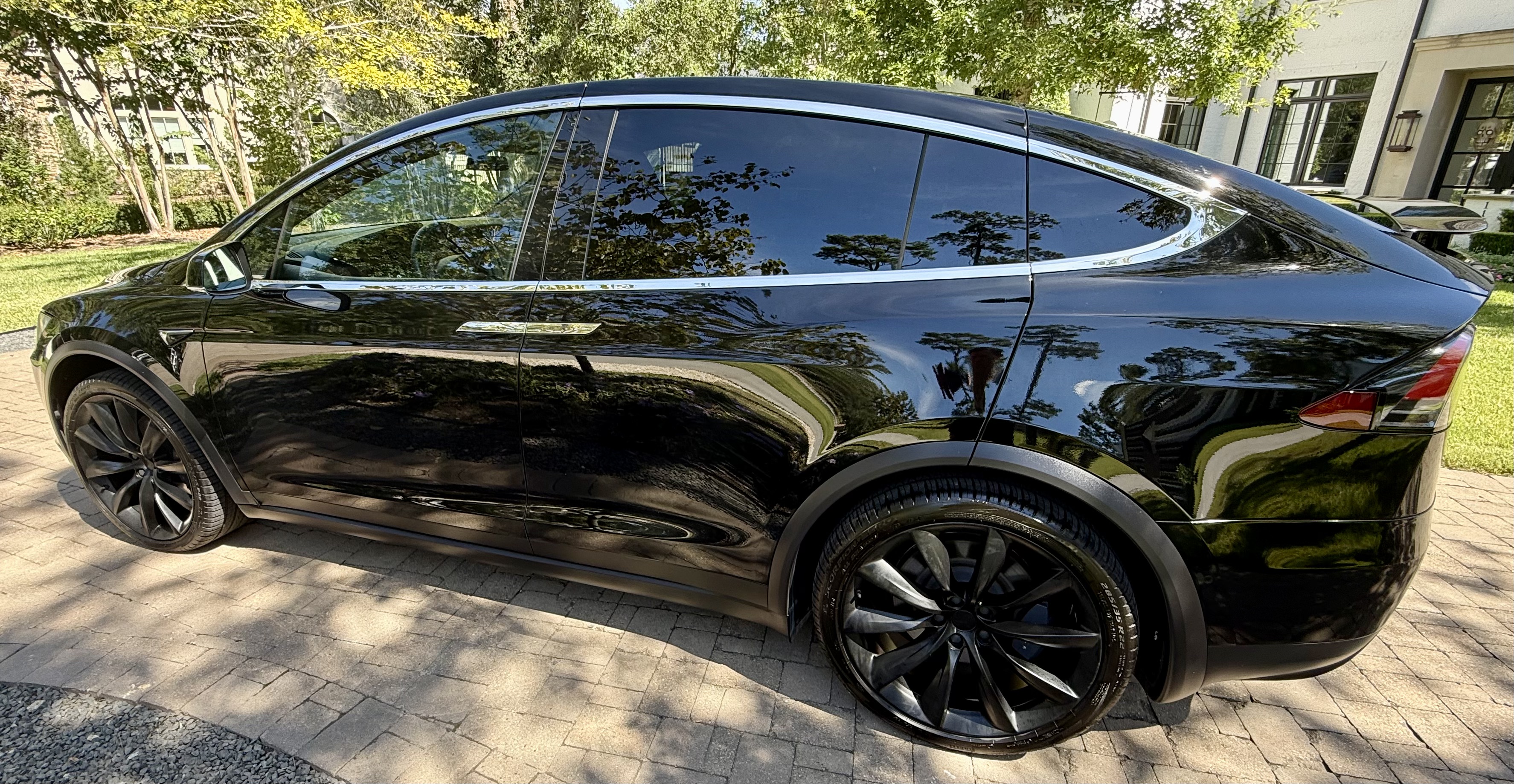 Used 2020 Tesla Model X Long Range AWD/4WD image 1