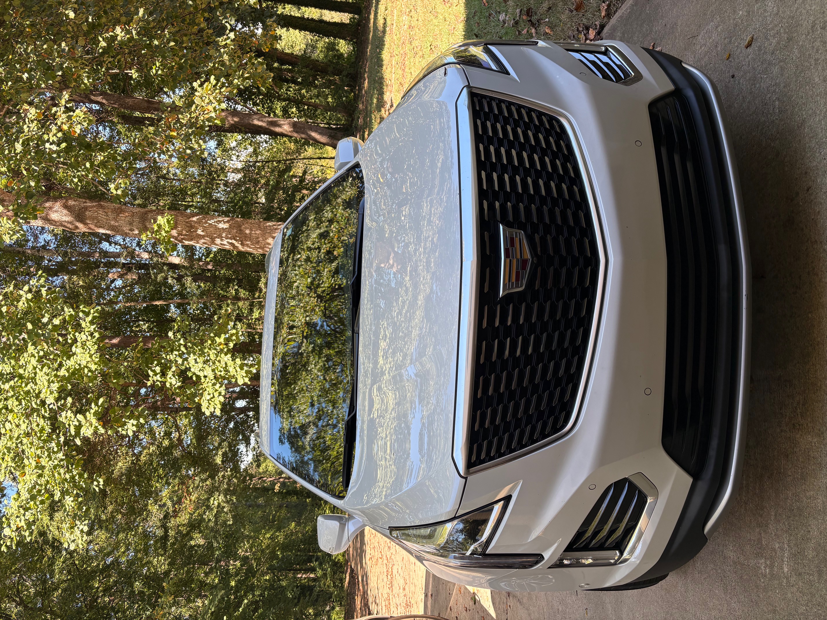Used 2020 Cadillac XT5 Premium Luxury FWD image 2