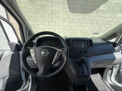 Used 2019 Nissan NV200 SV w/ Navigation Package FWD image 5